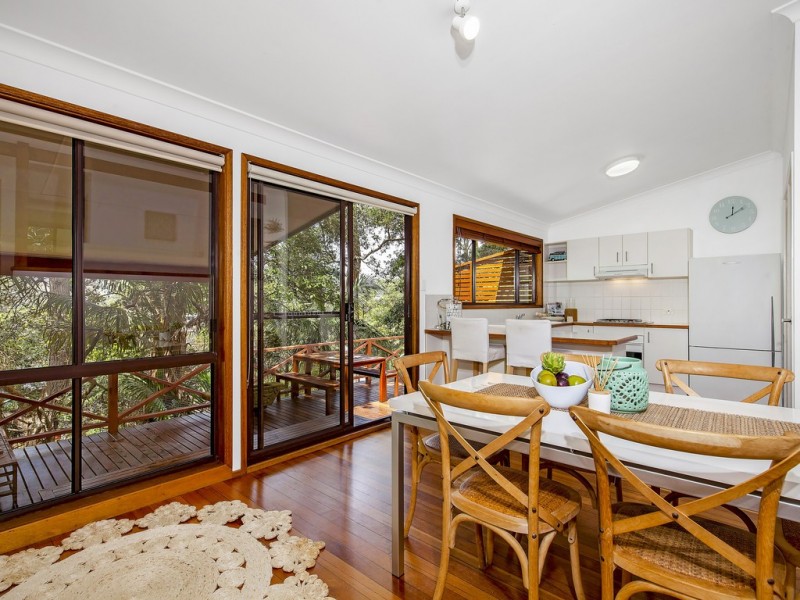 11 Easter Parade, North Avoca NSW 2260