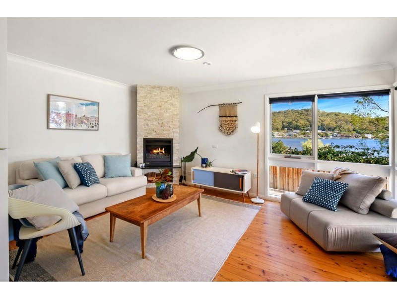 8 Pretty Beach Road, Pretty Beach NSW 2257