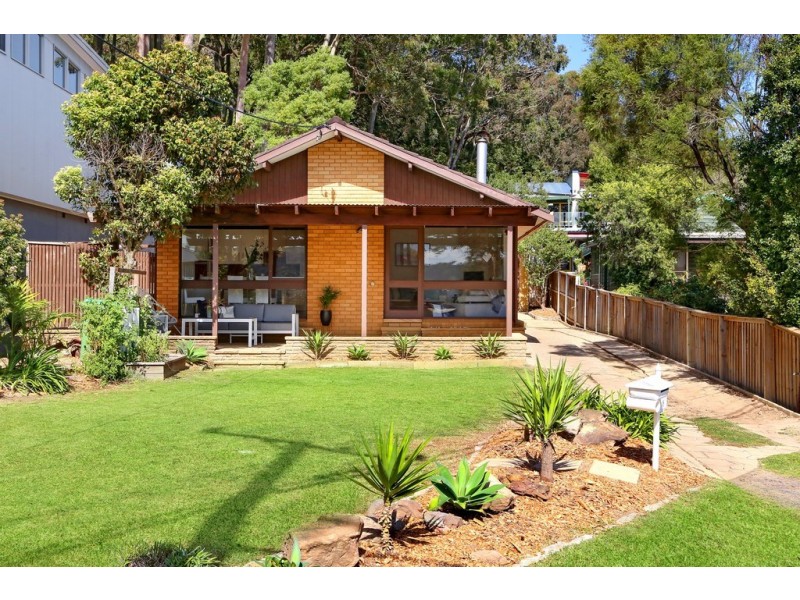 8 Pretty Beach Road, Pretty Beach NSW 2257