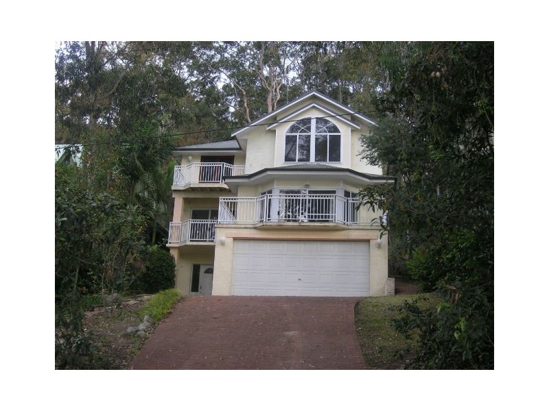 8 Nukara Ave, Hardys Bay NSW 2257