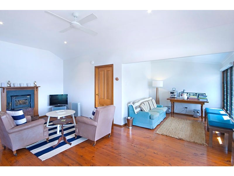 75 Heath Road, Hardys Bay NSW 2257