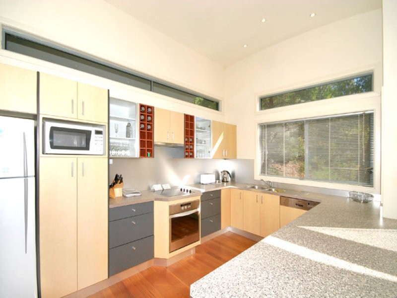 63 Heath Road, Hardys Bay NSW 2257