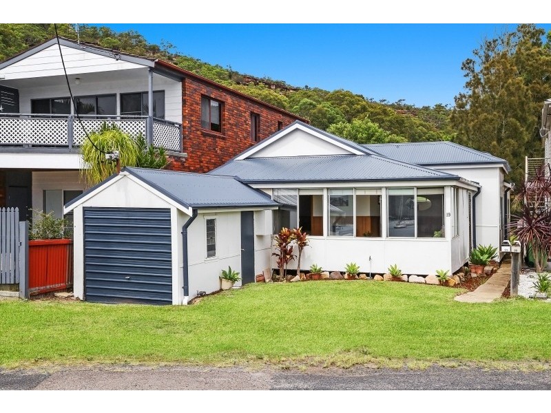 19 Pretty Beach Road, Pretty Beach NSW 2257