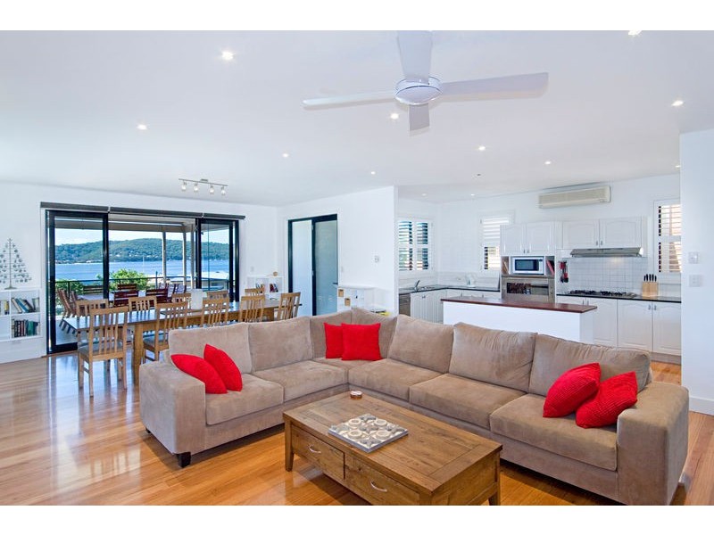 9 Venice Road, Pretty Beach NSW 2257