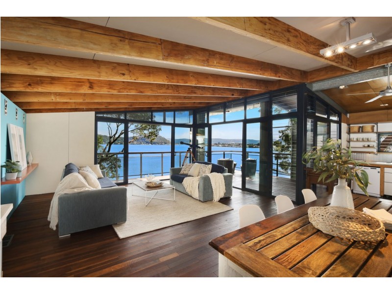 13 Hardys Bay Pde, Killcare NSW 2257