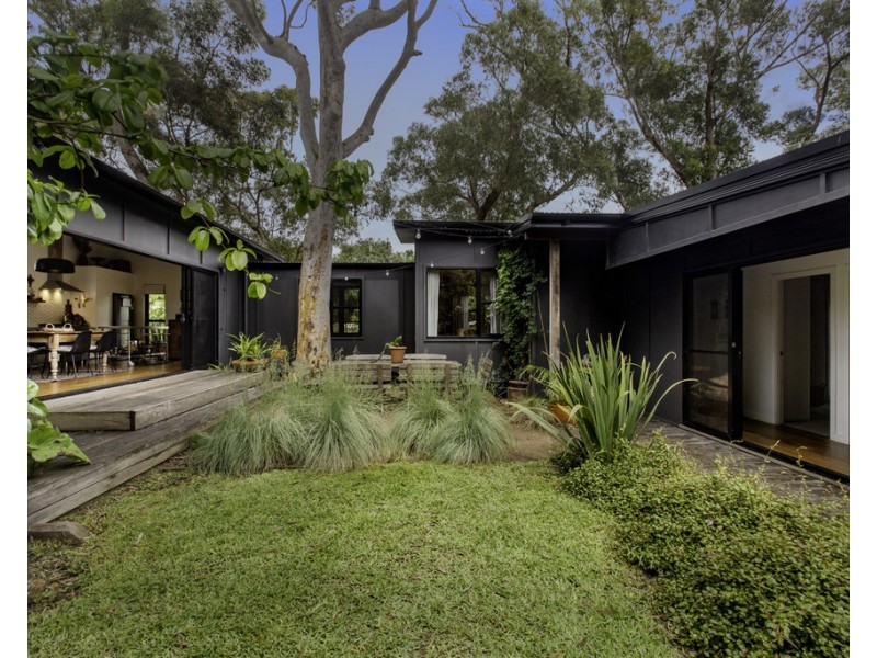 4 Maitland Bay Drive, Killcare Heights NSW 2257