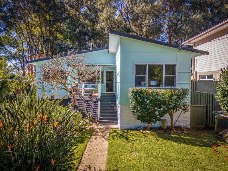 12 Maitland Bay Drive, Killcare Heights NSW 2257