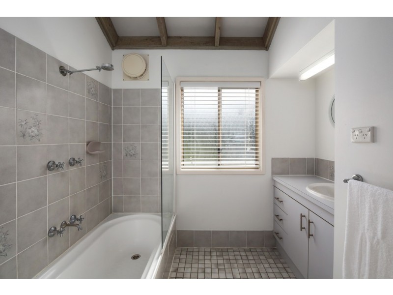 19 Como Parade, Pretty Beach NSW 2257