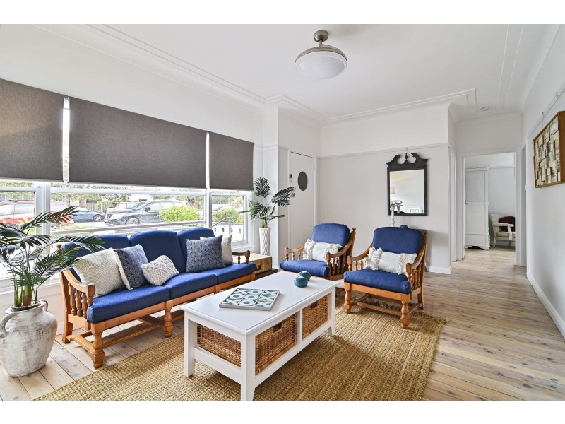 443 Ocean Beach Rd, Umina Beach NSW 2257