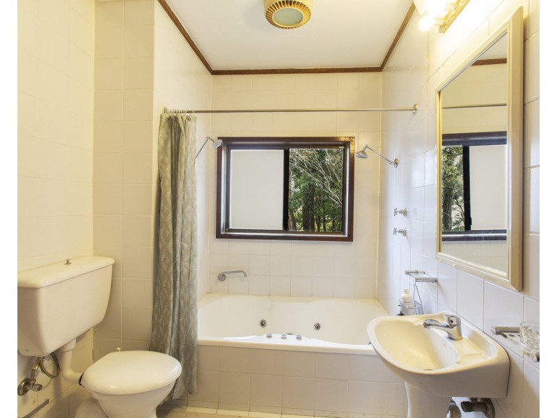 40 Hardys Bay Pde, Killcare NSW 2257