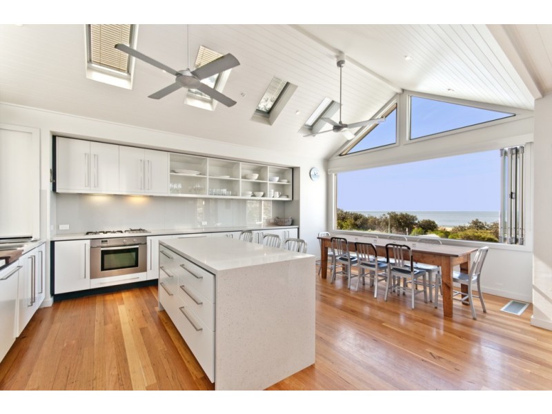 74 Beach Drive, Killcare NSW 2257