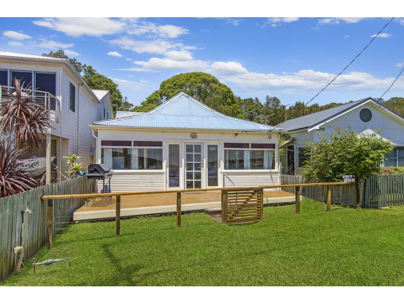 21 Pretty Beach Road, Pretty Beach NSW 2257
