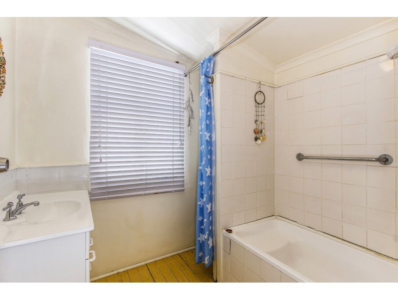 21 Pretty Beach Road, Pretty Beach NSW 2257