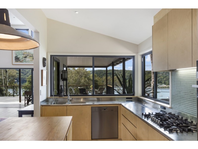 76 Heath Road, Hardys Bay NSW 2257