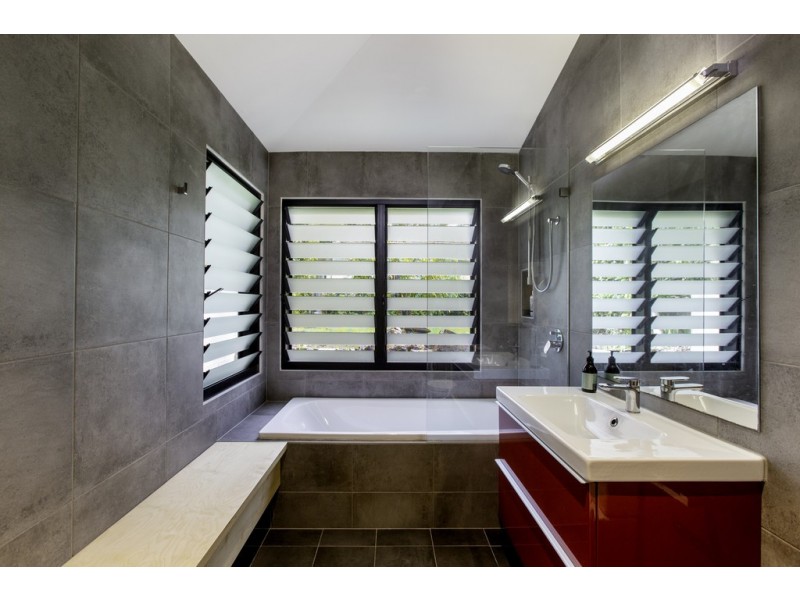 76 Heath Road, Hardys Bay NSW 2257