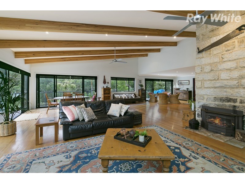 24 Heath Road, Hardys Bay NSW 2257