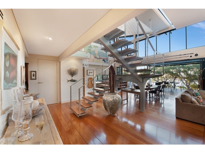 10 Wards Hill Rd, Killcare Heights NSW 2257