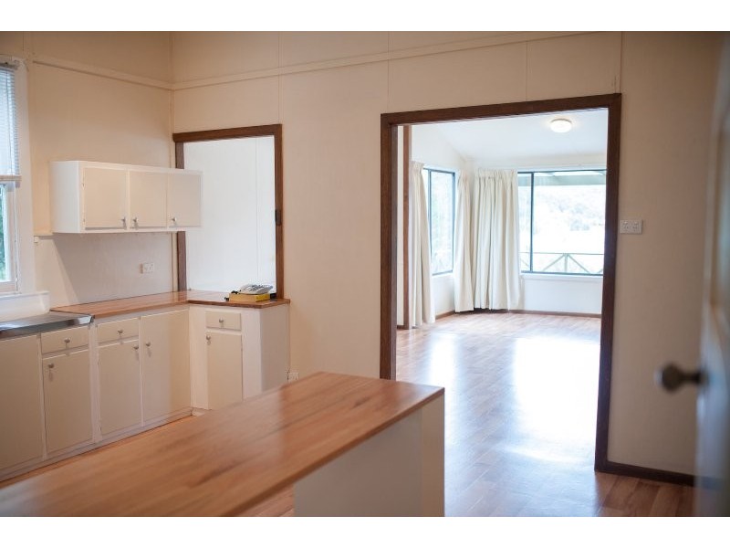 6 Otella Place, Hardys Bay NSW 2257