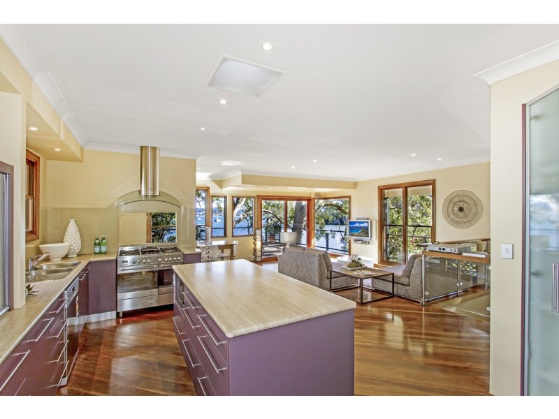 14 Araluen Dr, Killcare NSW 2257