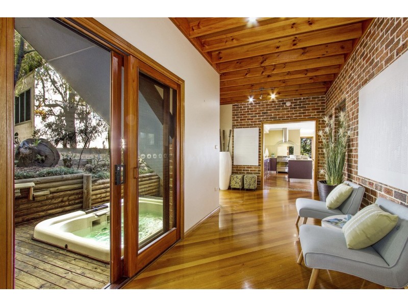 14 Araluen Dr, Killcare NSW 2257