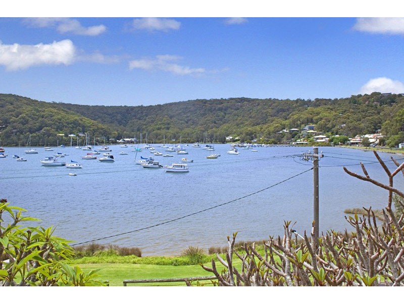 134 Araluen Dr, Hardys Bay NSW 2257