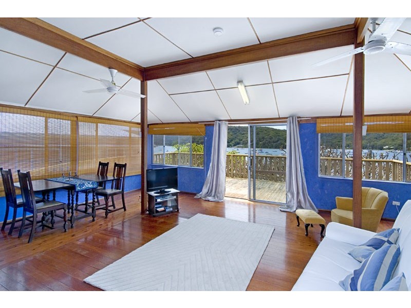 134 Araluen Dr, Hardys Bay NSW 2257