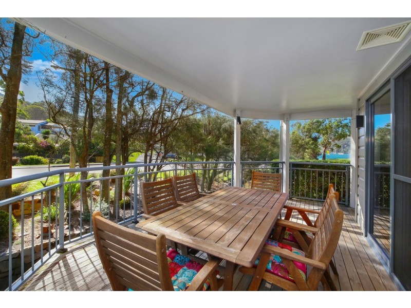 108 Araluen Dr, Hardys Bay NSW 2257