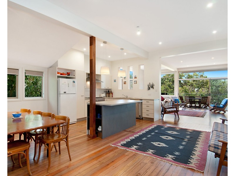 38 Beach Drive, Killcare NSW 2257