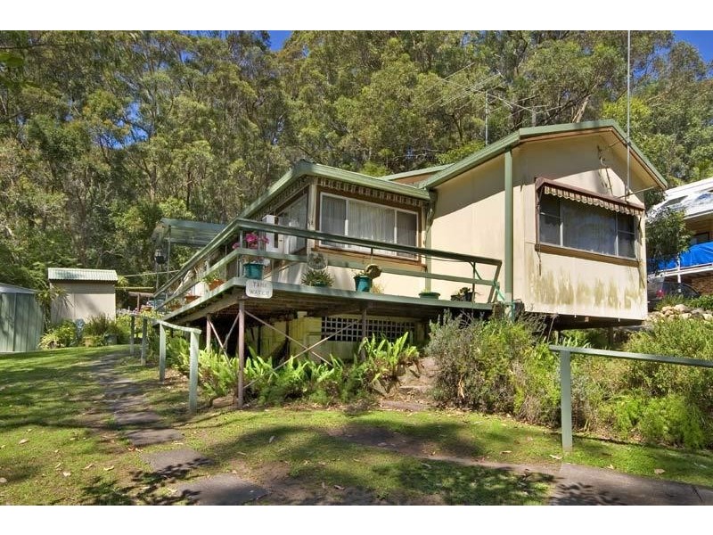 8 Fraser Road, Killcare NSW 2257