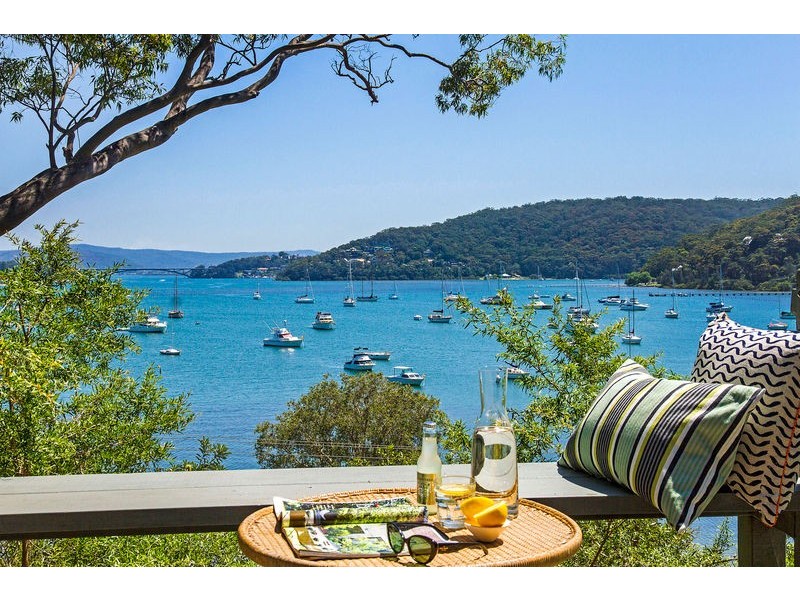 76 Araluen Drive, Hardys Bay NSW 2257