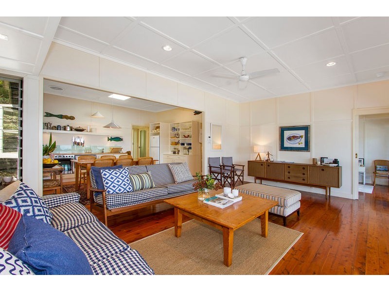 76 Araluen Drive, Hardys Bay NSW 2257