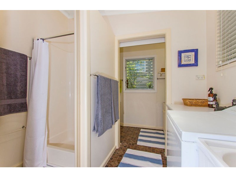 76 Araluen Drive, Hardys Bay NSW 2257