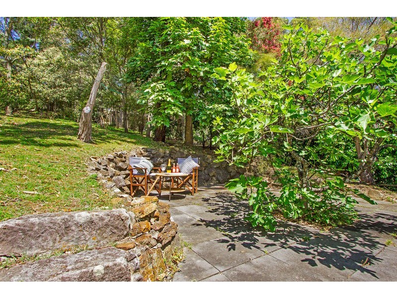 76 Araluen Drive, Hardys Bay NSW 2257