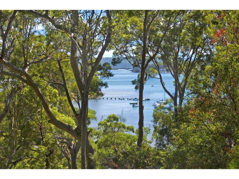 10 Flora Ave, Hardys Bay NSW 2257