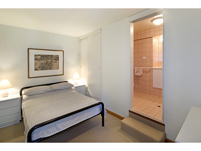 10 Flora Ave, Hardys Bay NSW 2257