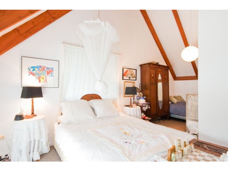 10 Nukara Ave, Hardys Bay NSW 2257