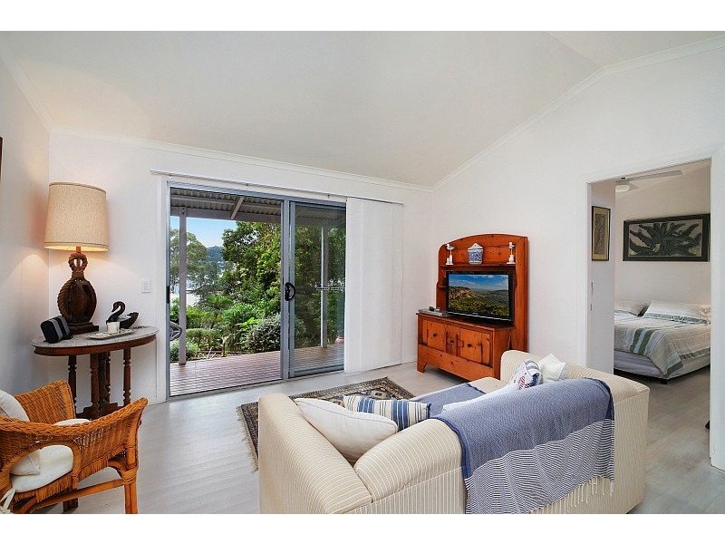 21 High View Road, Pretty Beach NSW 2257