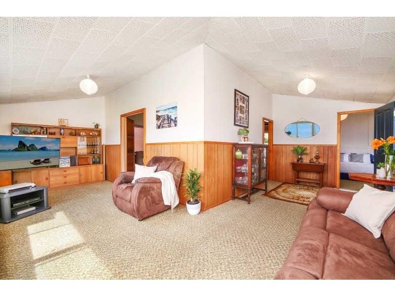 19 Pretty Beach Road, Pretty Beach NSW 2257