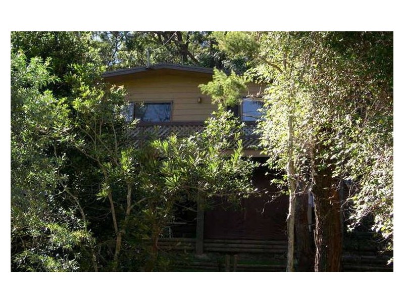 4 Heath Road, Hardys Bay NSW 2257