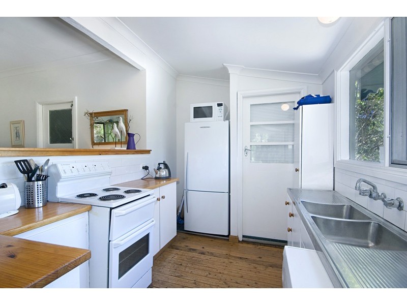 1 Hardys Bay Pde, Killcare NSW 2257