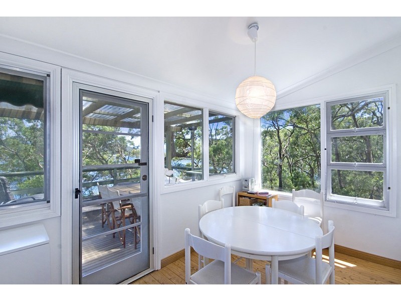 1 Hardys Bay Pde, Killcare NSW 2257