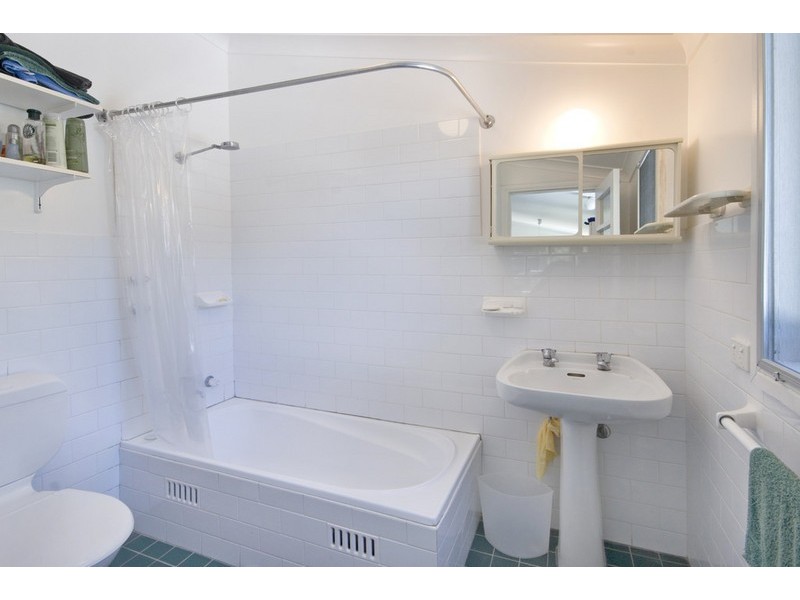 1 Hardys Bay Pde, Killcare NSW 2257