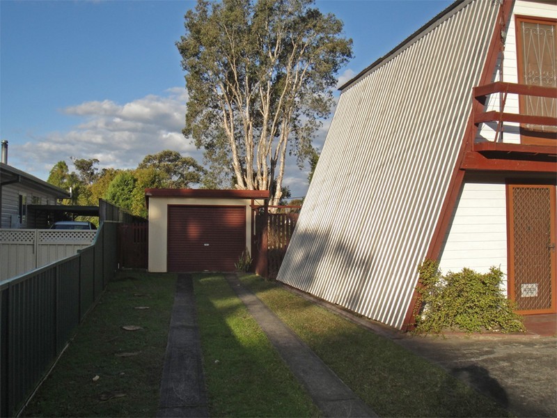 38 Panorama Parade, Berkeley Vale NSW 2261