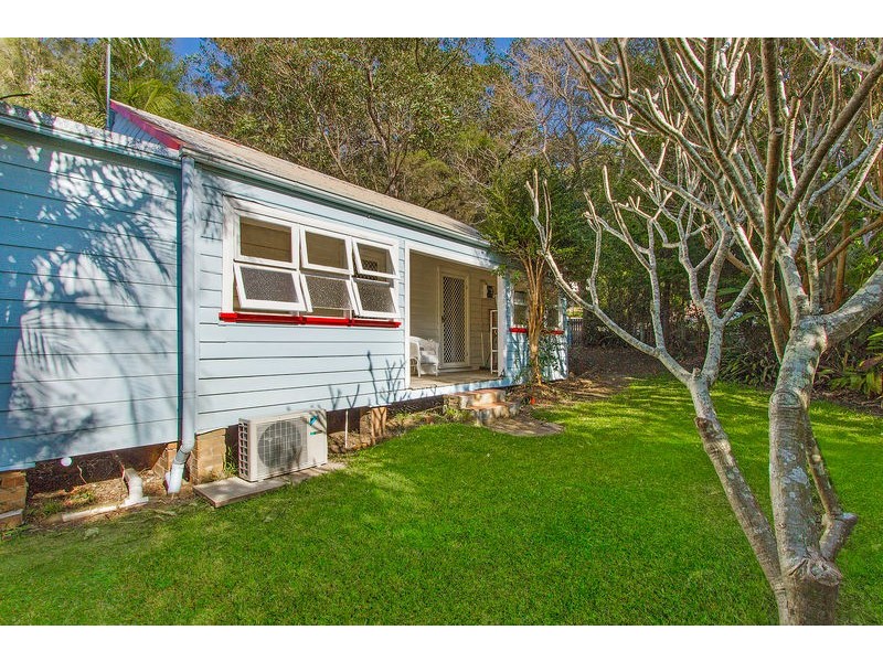 16 High View Rd, Pretty Beach NSW 2257