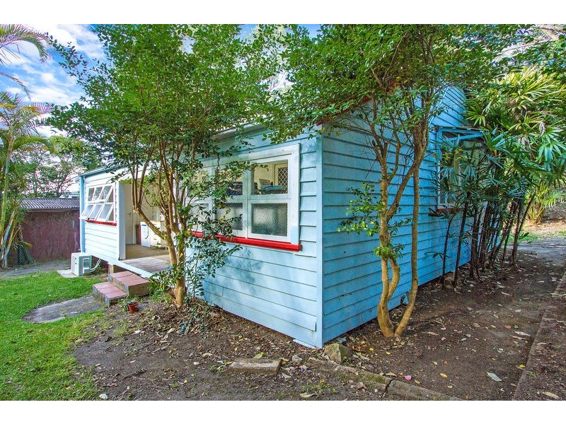 16 High View Rd, Pretty Beach NSW 2257