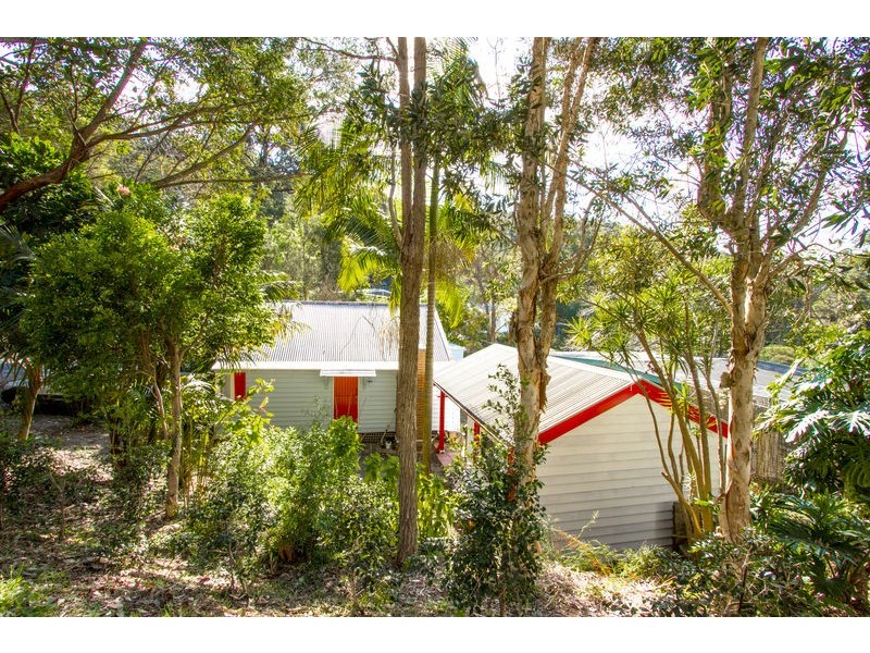 16 High View Rd, Pretty Beach NSW 2257
