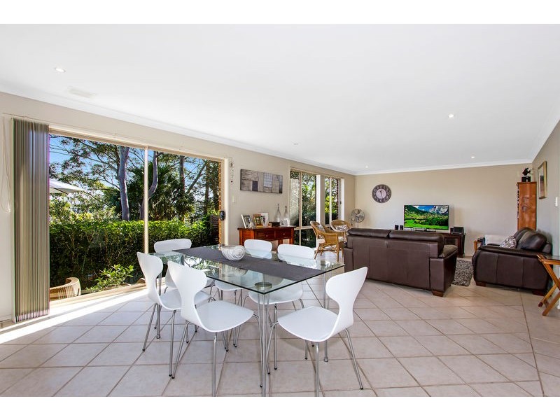 30 Wards Hill Rd, Killcare Heights NSW 2257