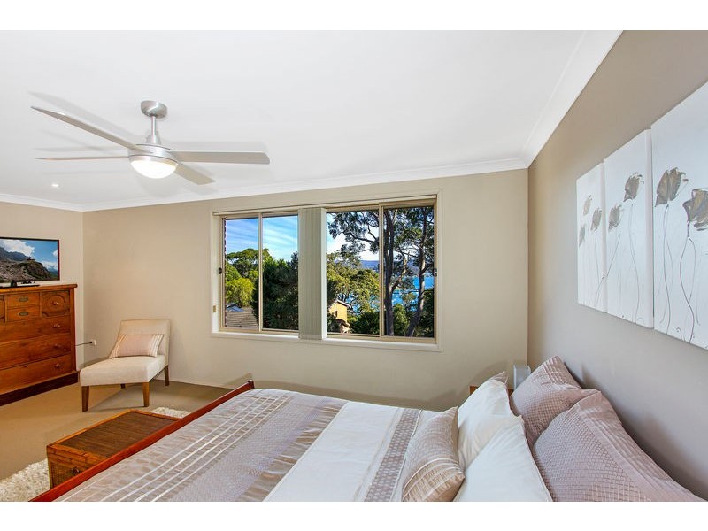 30 Wards Hill Rd, Killcare Heights NSW 2257
