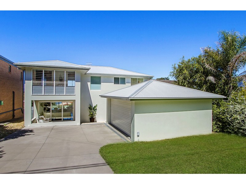 10 Baden St, Killcare Heights NSW 2257