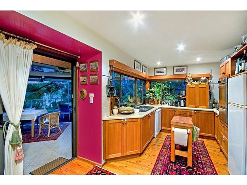 16 Nukara Avenue, Hardys Bay NSW 2257